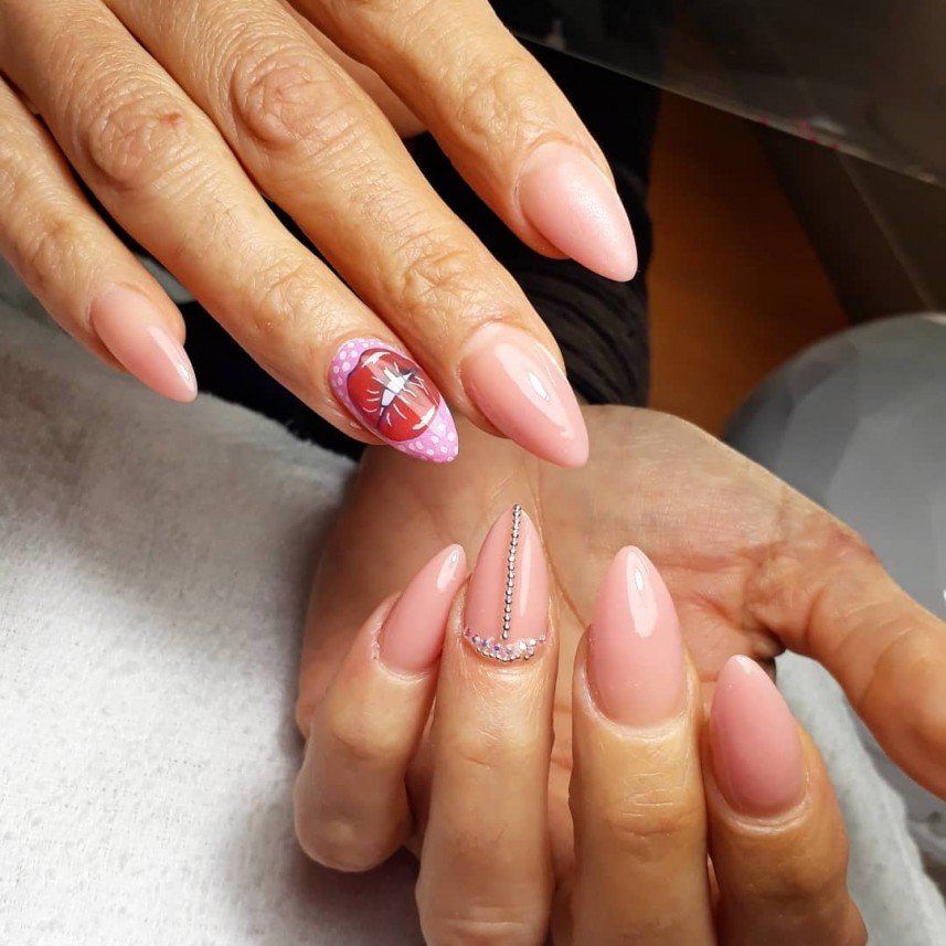 Yeşim'in Tırnak Atölyesi