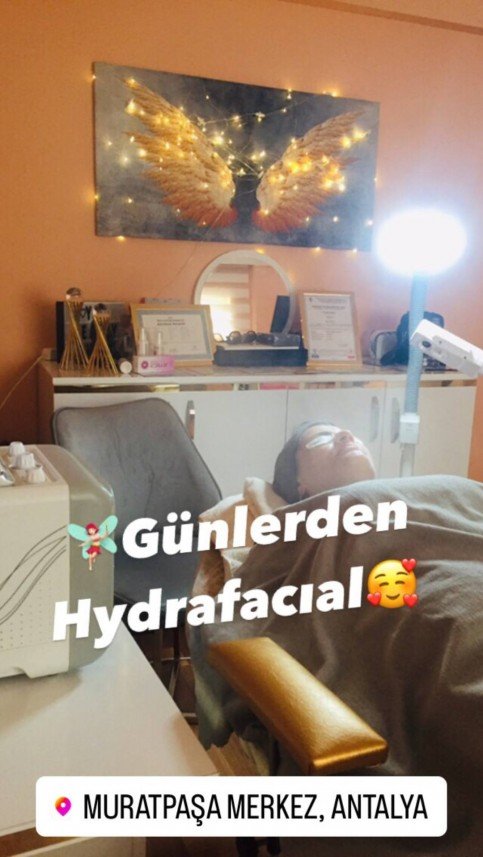 Yeşim Karagöl