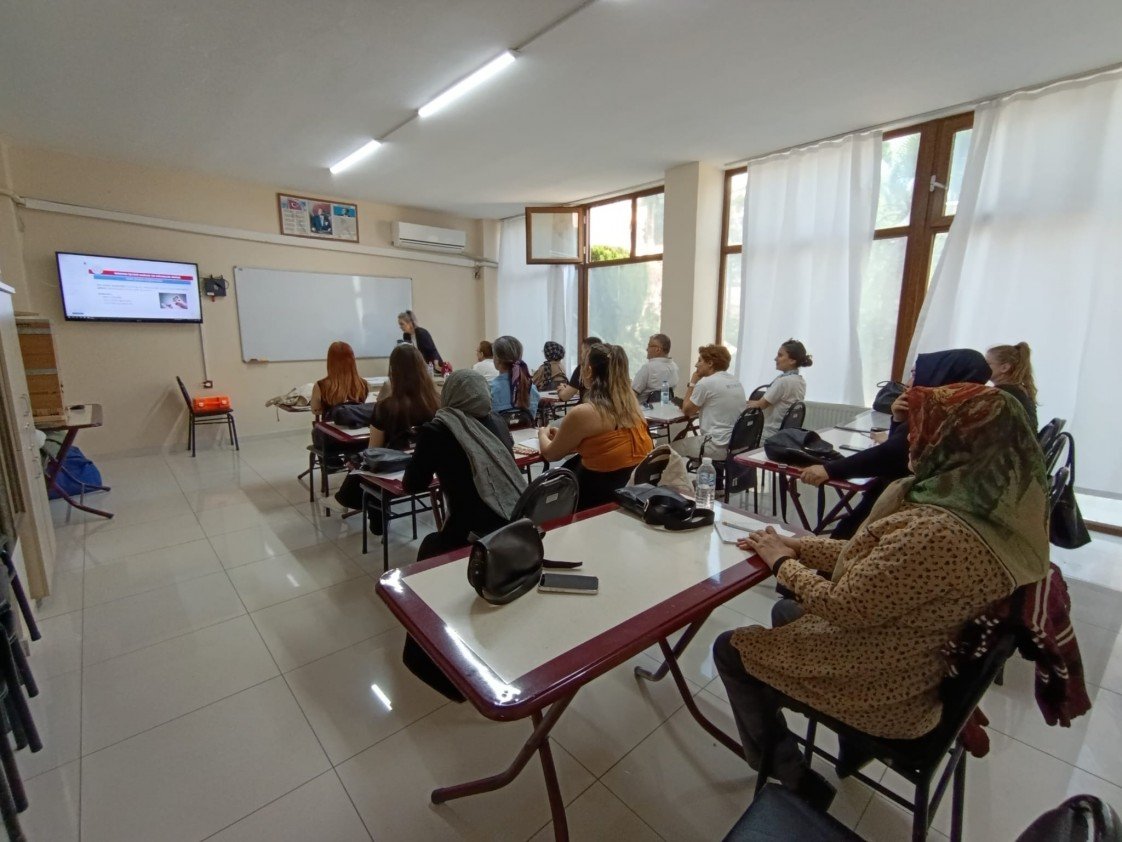 Zehra Neslihan Eriş