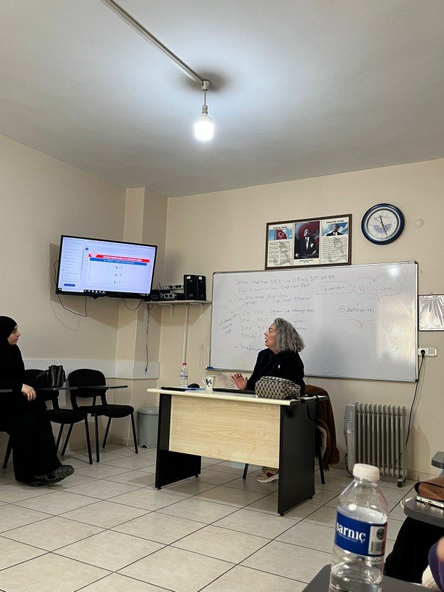 Zehra Neslihan Eriş