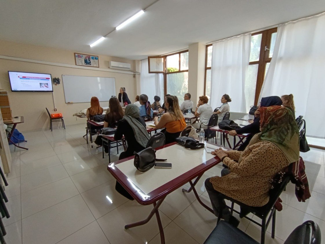 Zehra Neslihan Eriş