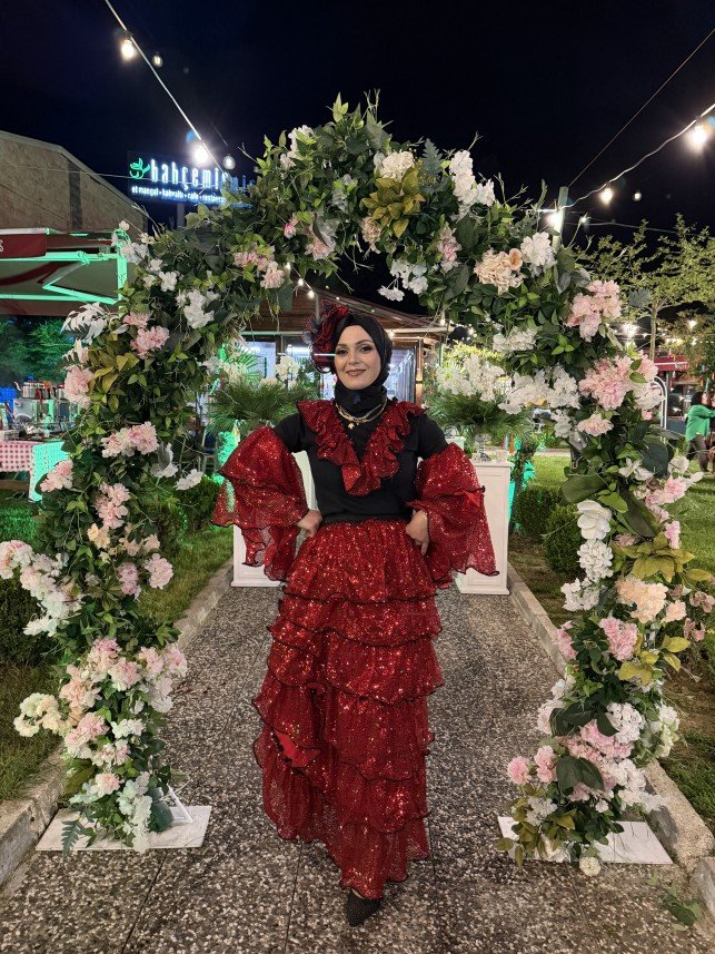 Zeynep Sana