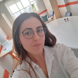 Emel Feride Süngü