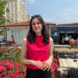 Psikolog Emine Öğüt