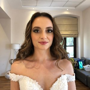 Make Up Artist Sinem