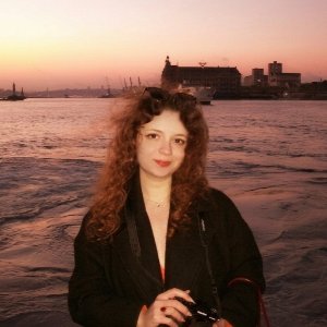 Özlem Artar