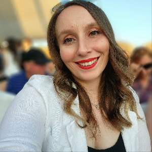 Zeynep Özde Beceriklican