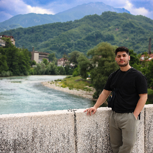 Emirhan Emir