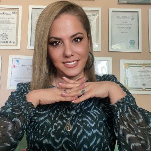 Ali S.